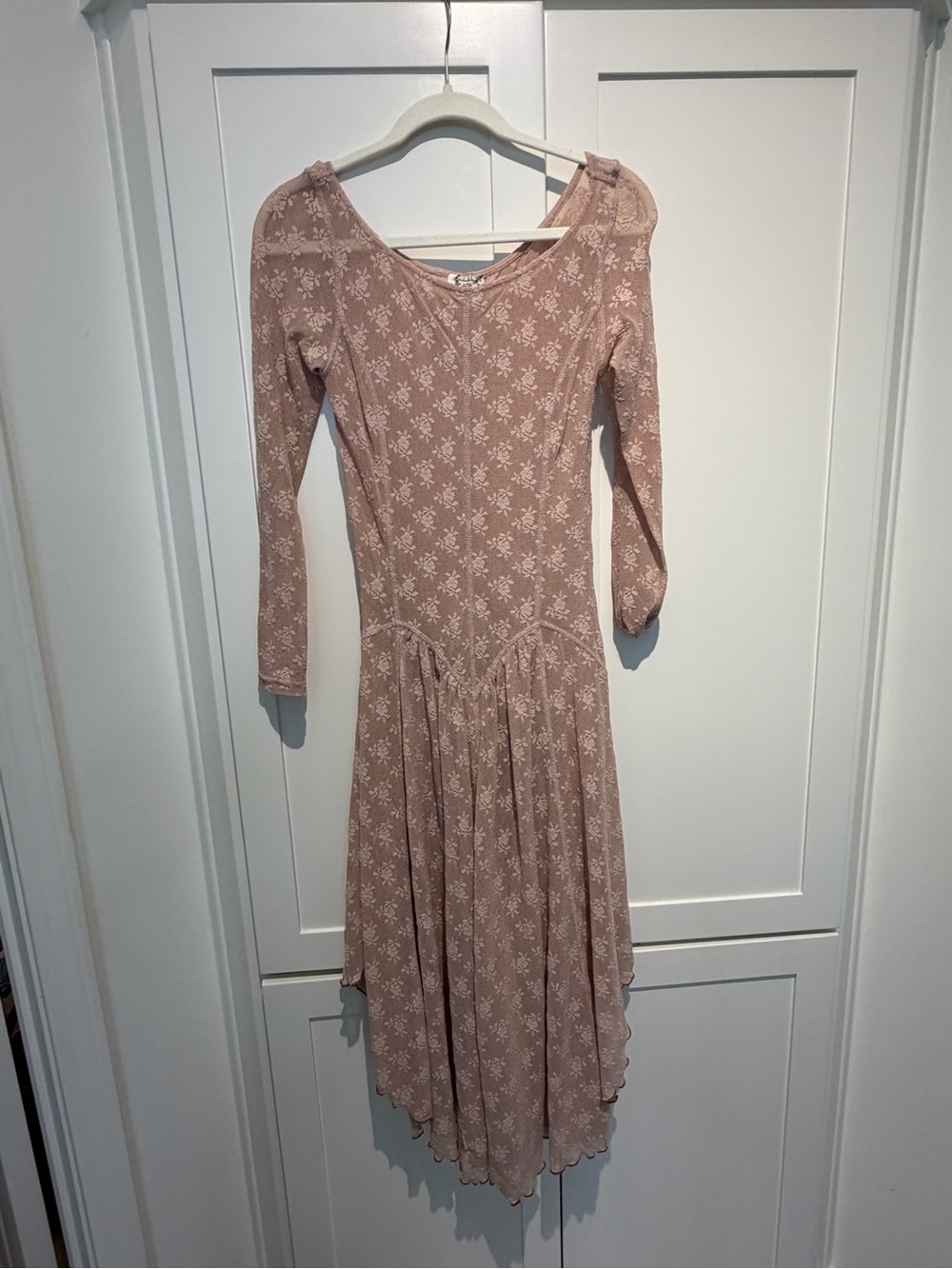 Free People Dial For Drama Slip in blush pink - Picture 3 of 5
